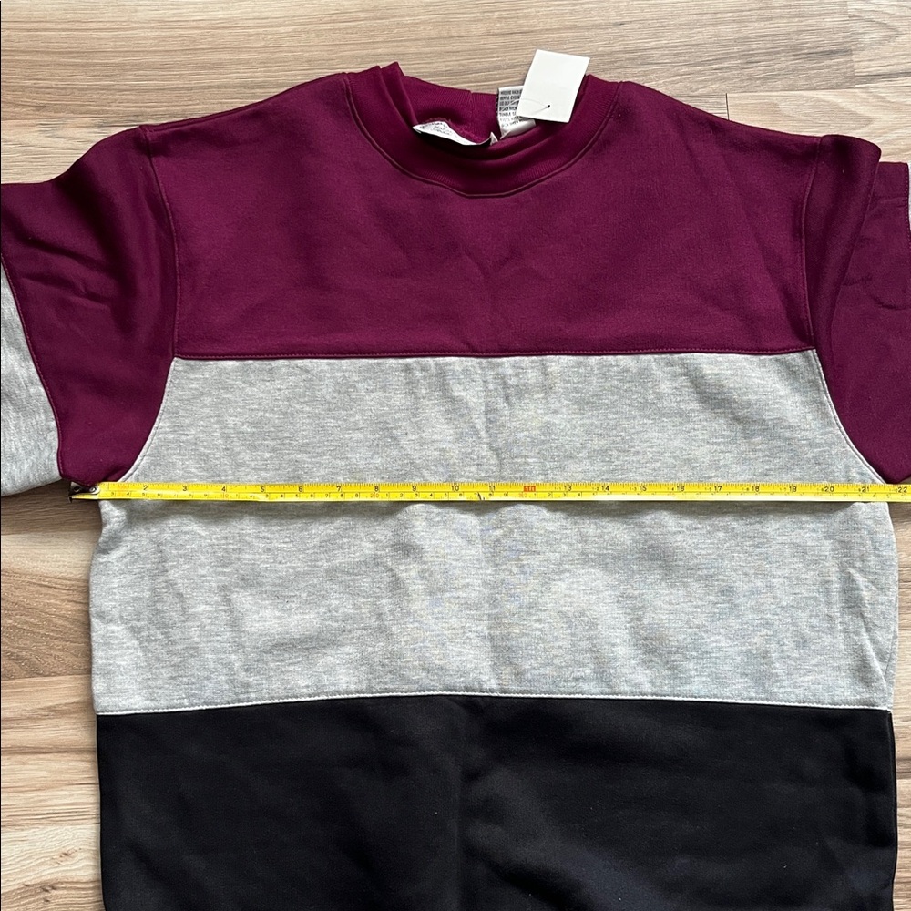 Vintage Sarah Bentley NWT Tri-Tone Sweater: Burgundy, Gray, Black. Size P/M - Picture 3 of 6